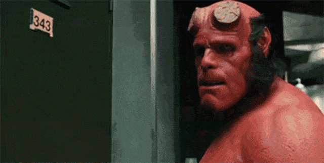 hellboy_stop